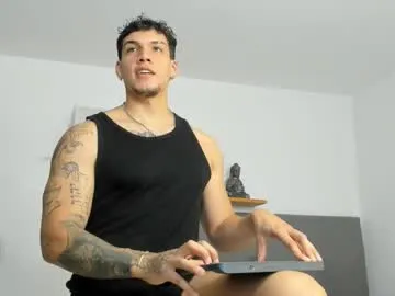 axel_taylor21 Image 14