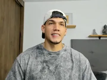 axel_taylor21 Image 16