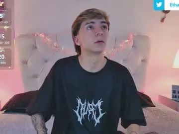 ethan_and_ava Image 18