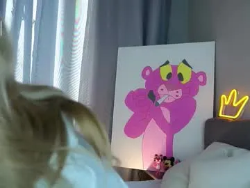 lipswithsmileonthem Image 12